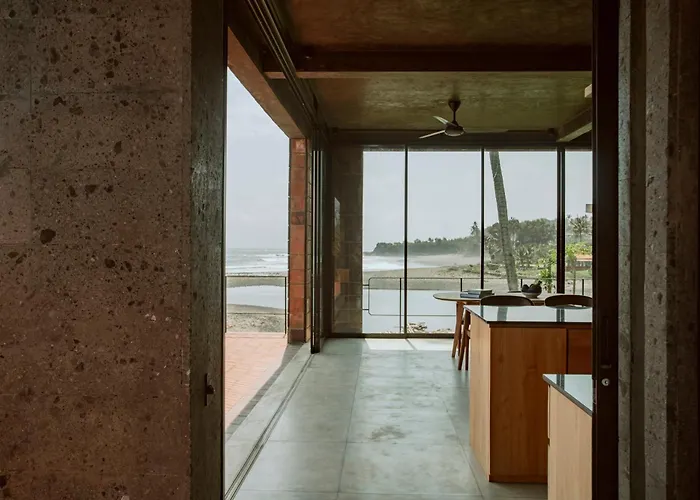 Ultimate Beachfront Cascade * Balian