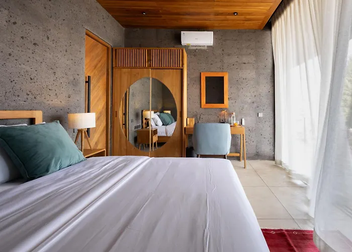 Ultimate Beachfront Cascade Balian